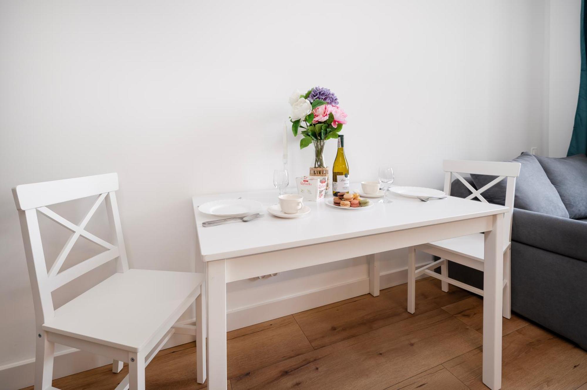 Lodz Jaracza Apt - Workspace, Parking, Park Nearby - By Rentujemy Dış mekan fotoğraf